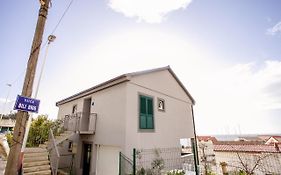 Apartments With A Parking Space Sumpetar, Omis - 14941